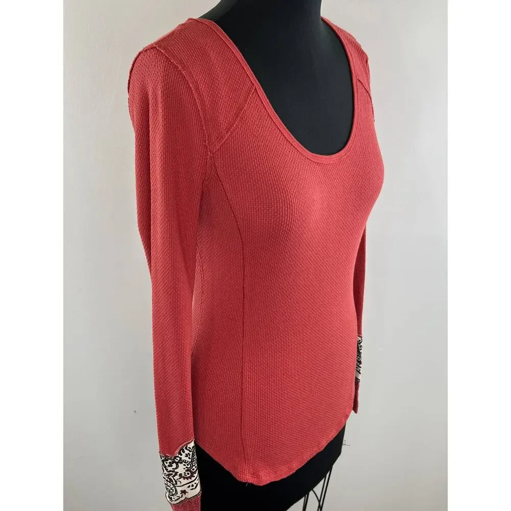Free People Red Long Sleeve Waffle Knit Cotton Blend Bandana Cuff Top Sz L NEW
